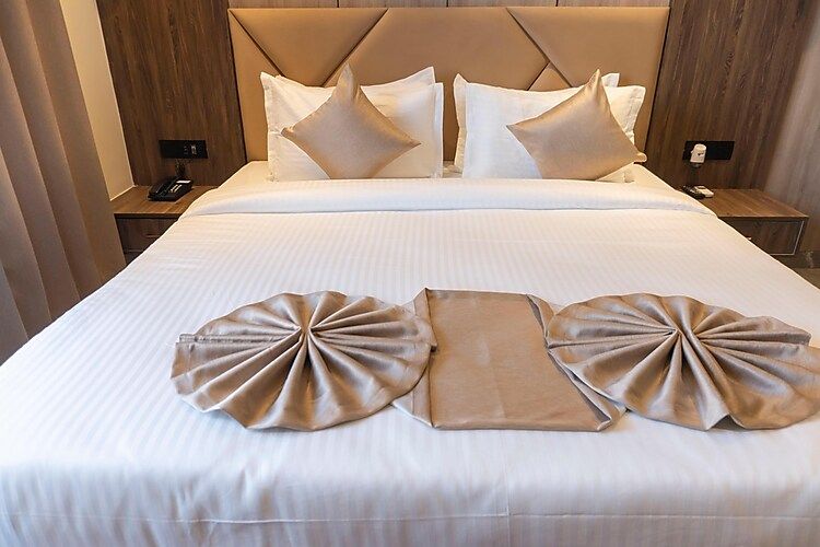 Gold Room
