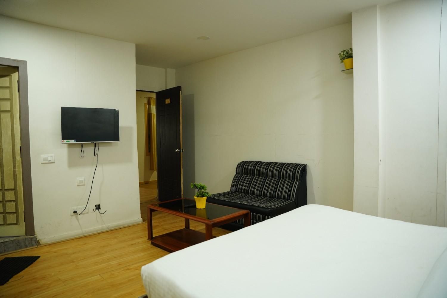 Hotel Luxury Stay Inn Deluxe Room Ac 32