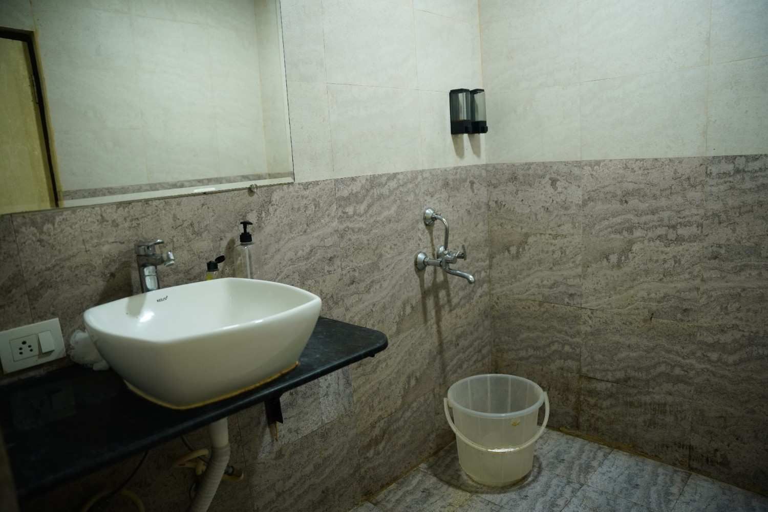 Hotel Luxury Stay Inn Deluxe Room Ac 28