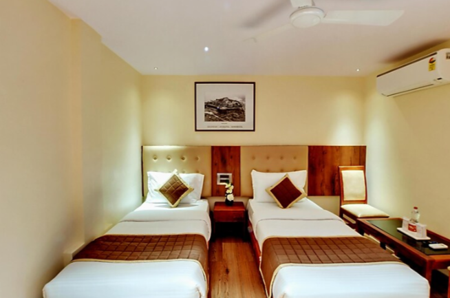 Twin Room with Balcony