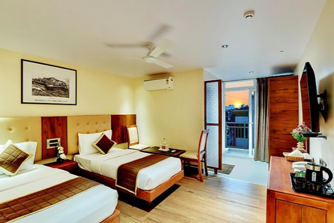 Twin Room with Balcony