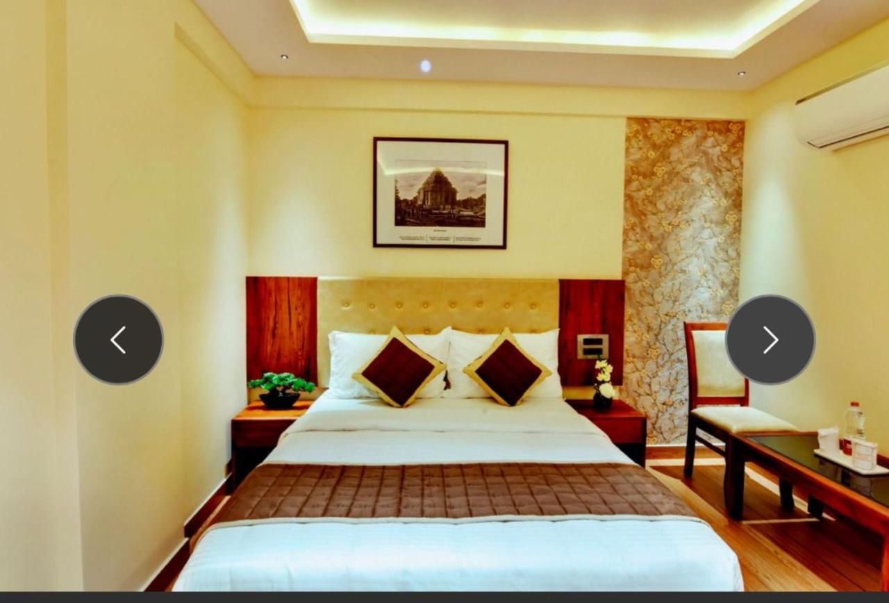 Ahom Comfort Double Room with Balcony 3