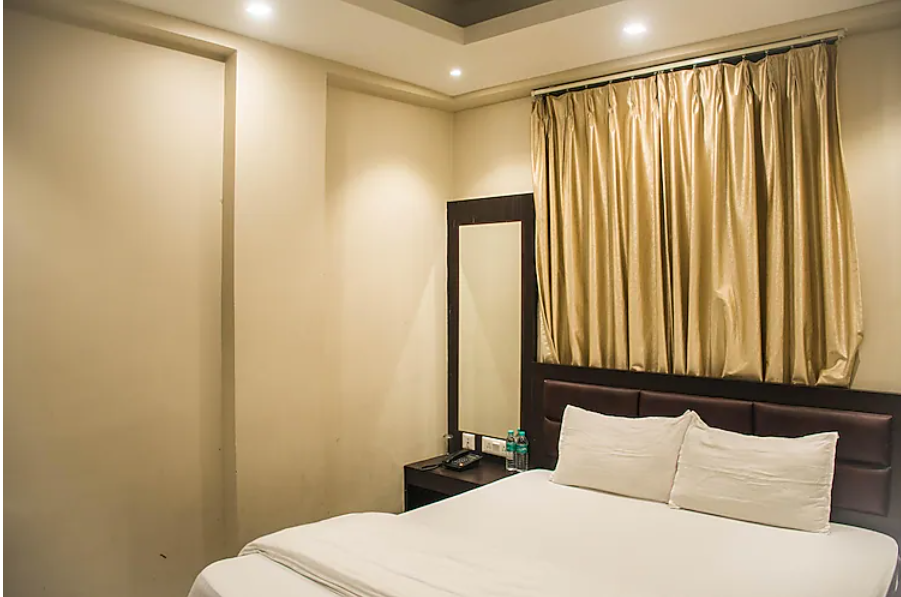 Hotel GC International Pool View AC Room Non Balcony and Fixed Window 2