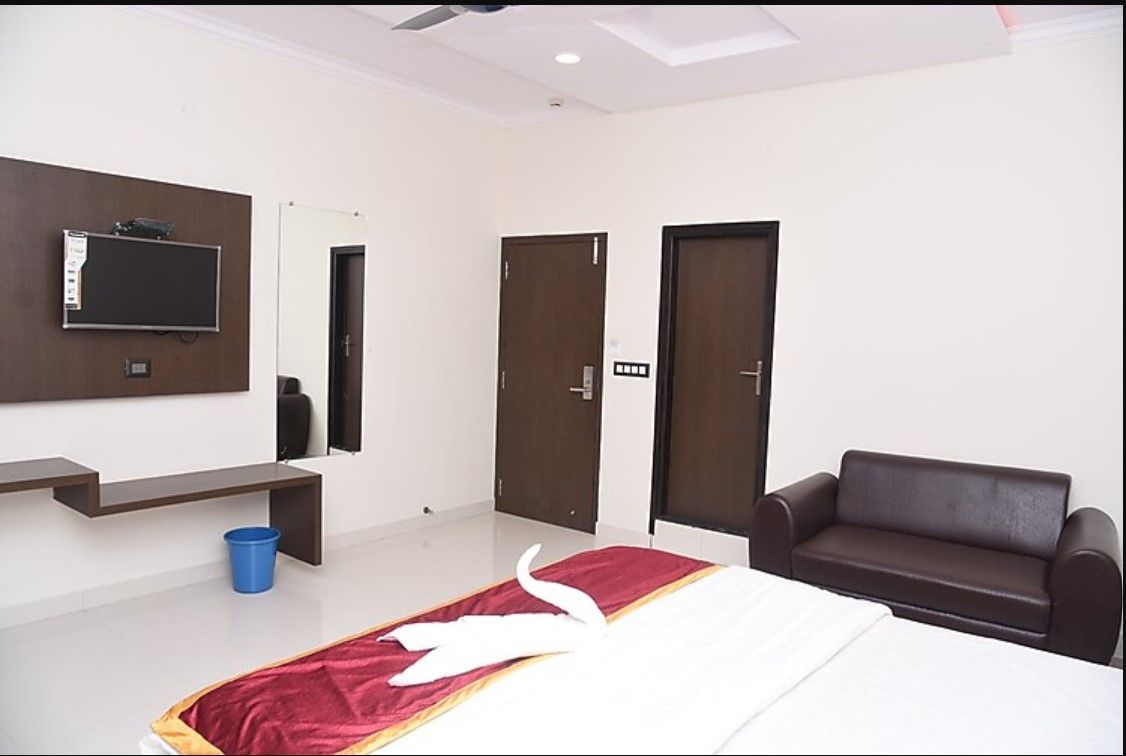 The Grand Kubera Deluxe Non AC 6