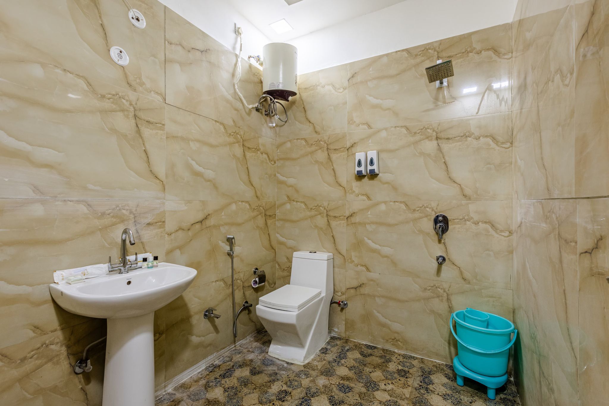 Lime Tree Hotel and Banquet, Vrindavan Brij Deluxe Room 3