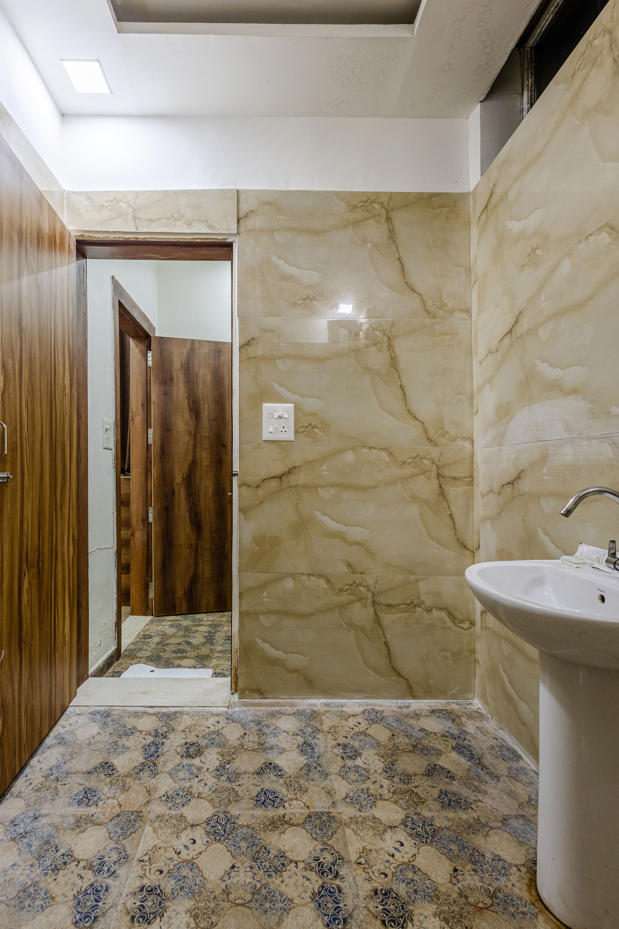 Lime Tree Hotel and Banquet, Vrindavan Brij Deluxe Room 4