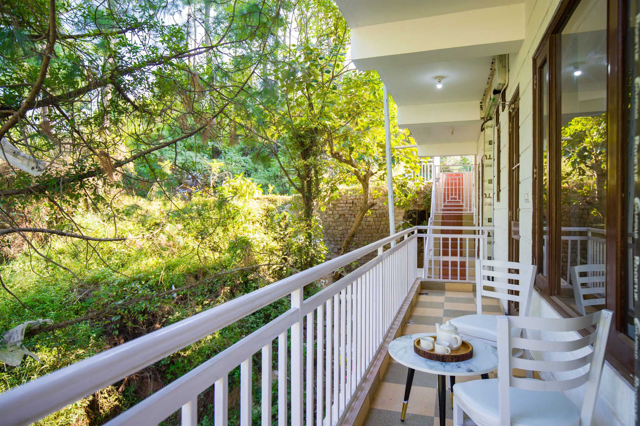Alaya Stays 4 BHK Apartment with Hill View - Vihaan Drizzle