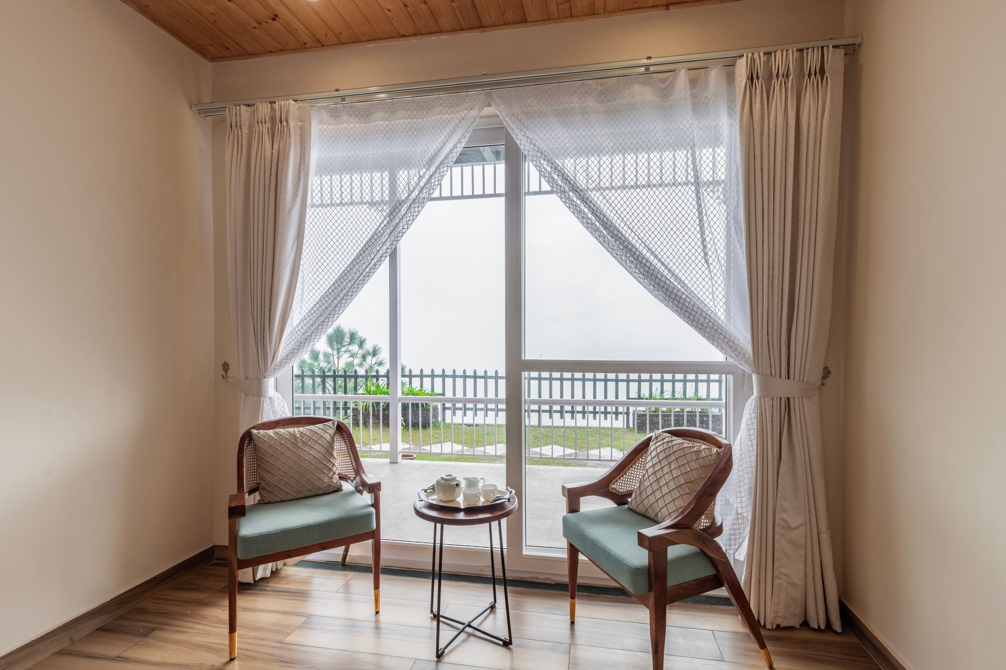 ELIVAAS Goldencrest - 6 BHK Villa Nestled in the Hillside of Kasauli 6 BHK Villa 20