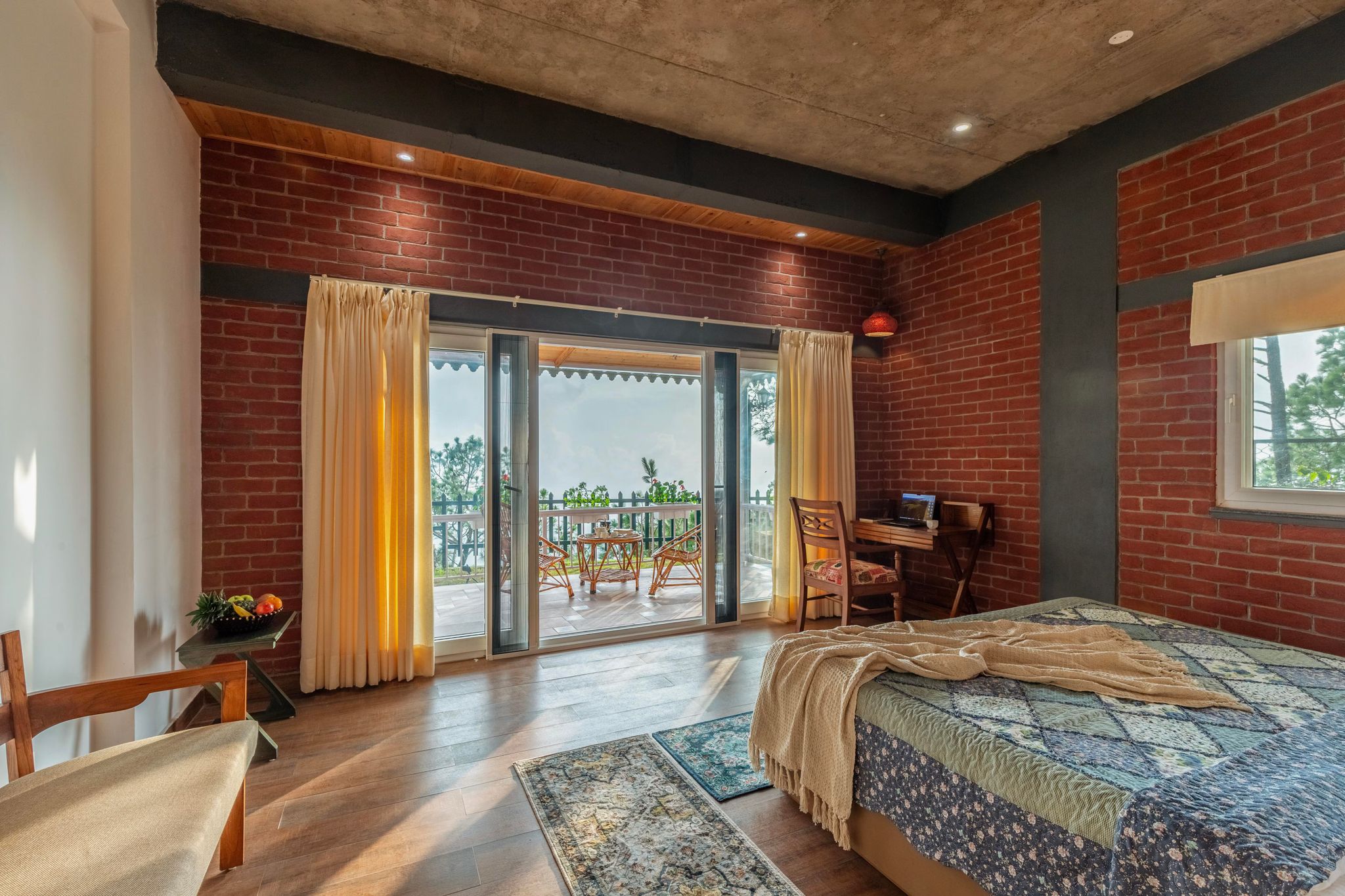 ELIVAAS Goldencrest - 6 BHK Villa Nestled in the Hillside of Kasauli 6 BHK Villa 21