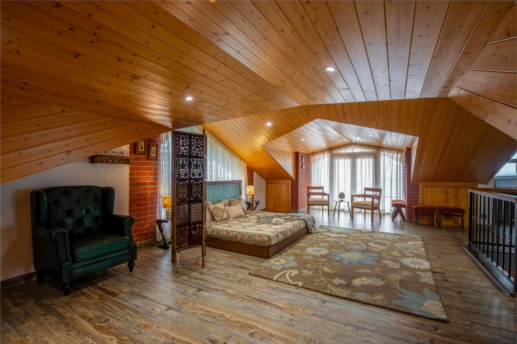 ELIVAAS Goldencrest - 6 BHK Villa Nestled in the Hillside of Kasauli 6 BHK Villa 4