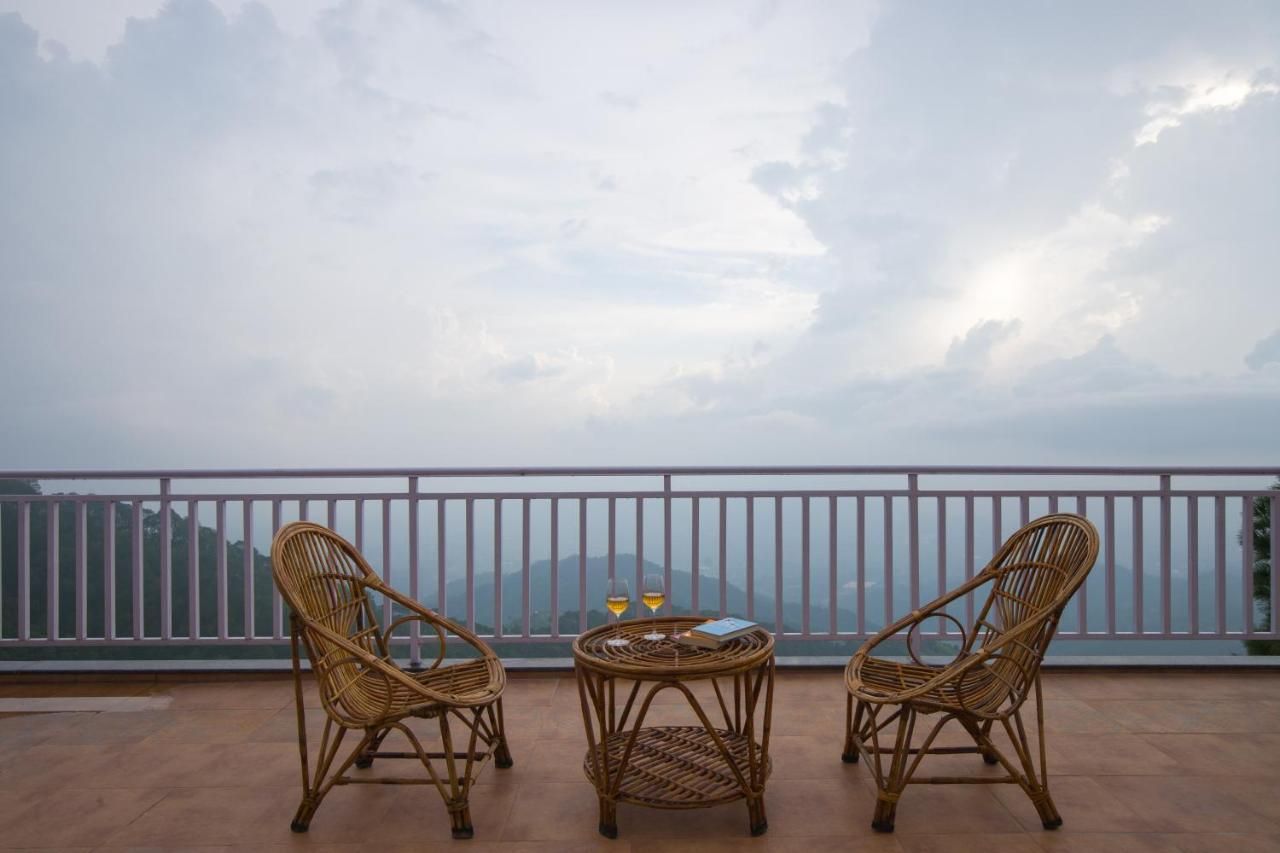 ELIVAAS Goldencrest - 6 BHK Villa Nestled in the Hillside of Kasauli 6 BHK Villa 18