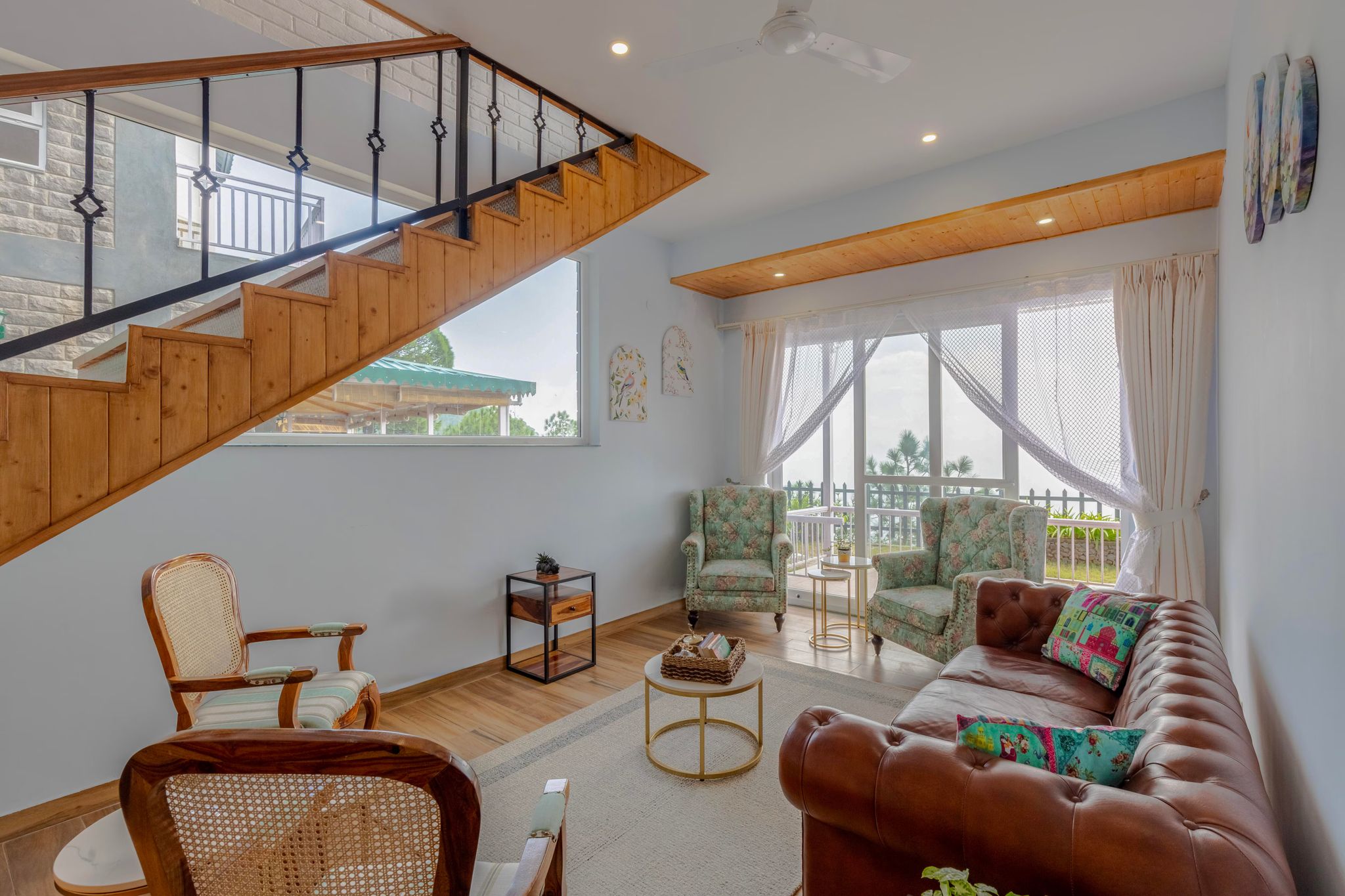 ELIVAAS Ivory Ridge - 9 BHK Cliffside Villa with Picturesque View