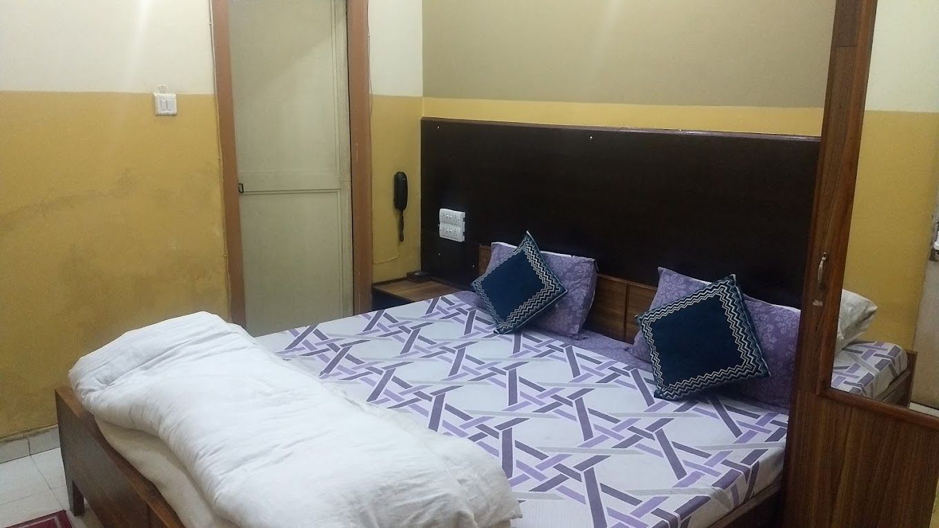 Standard Single Air Cooled Room