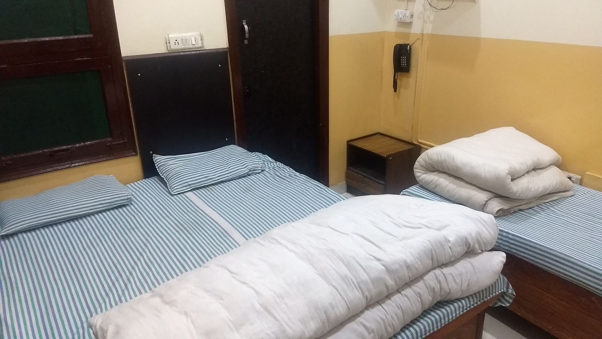 Standard Triple Bed Room