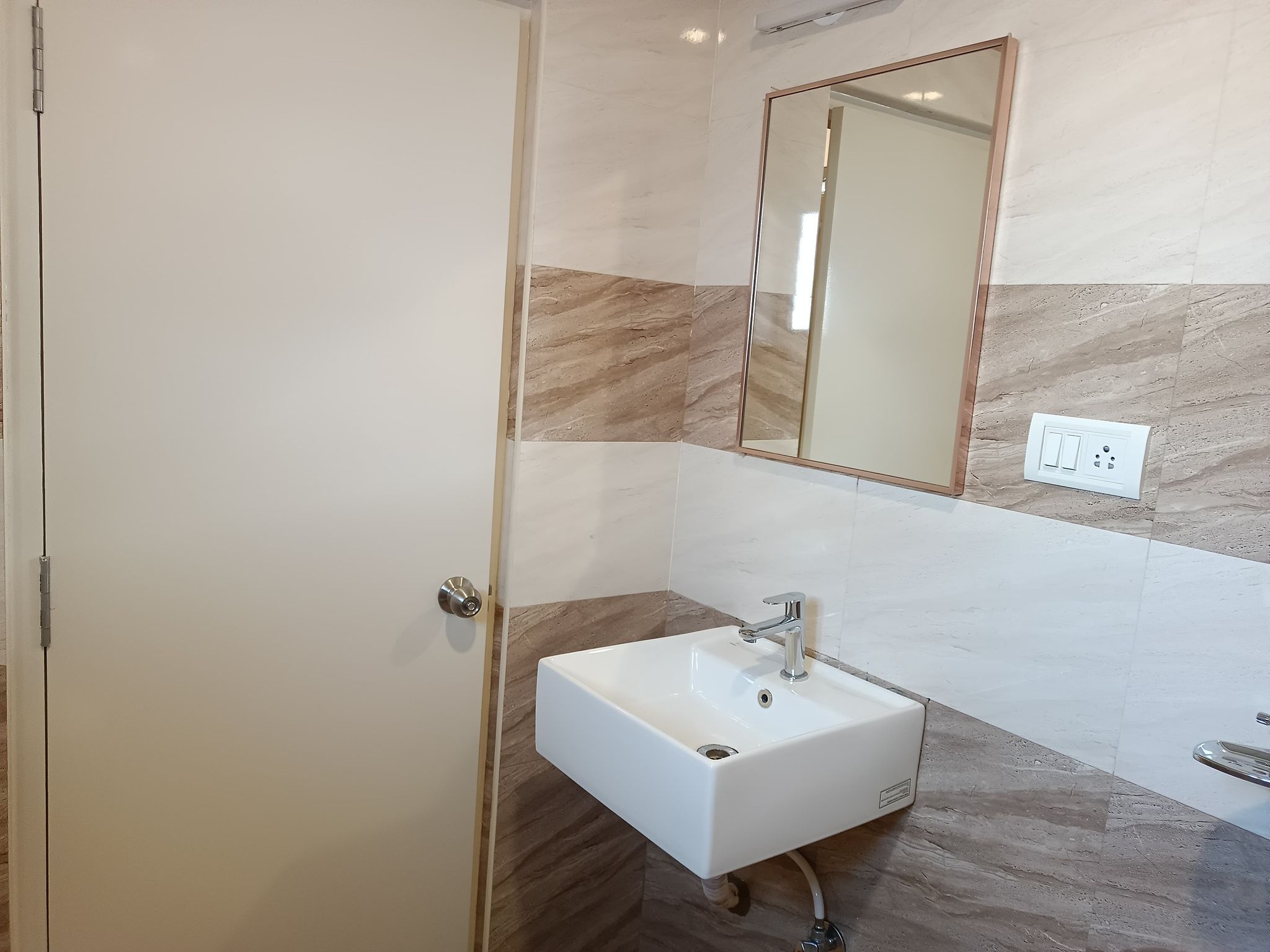 Hotel Hebron Suites Delux Room 8