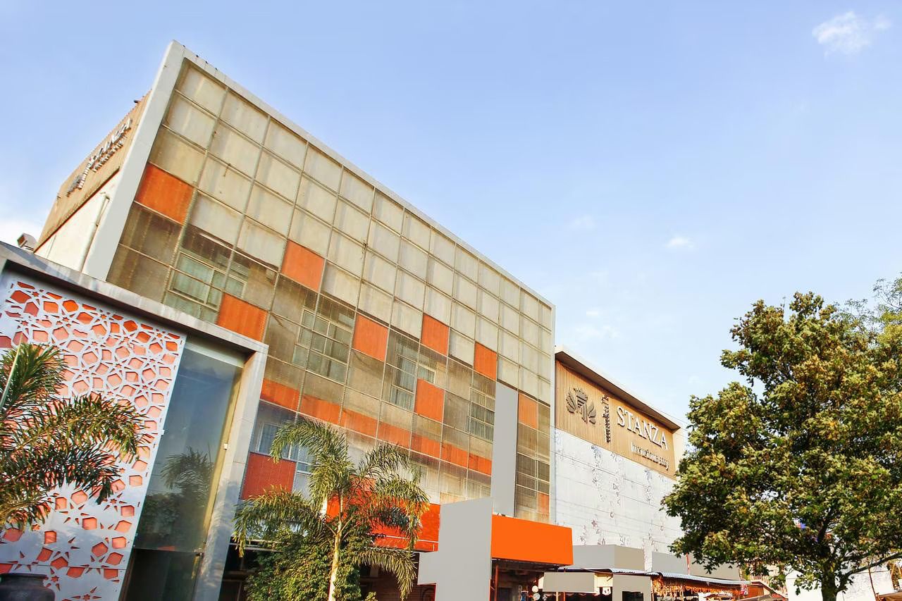 STANZA LUXURIOUS STAY