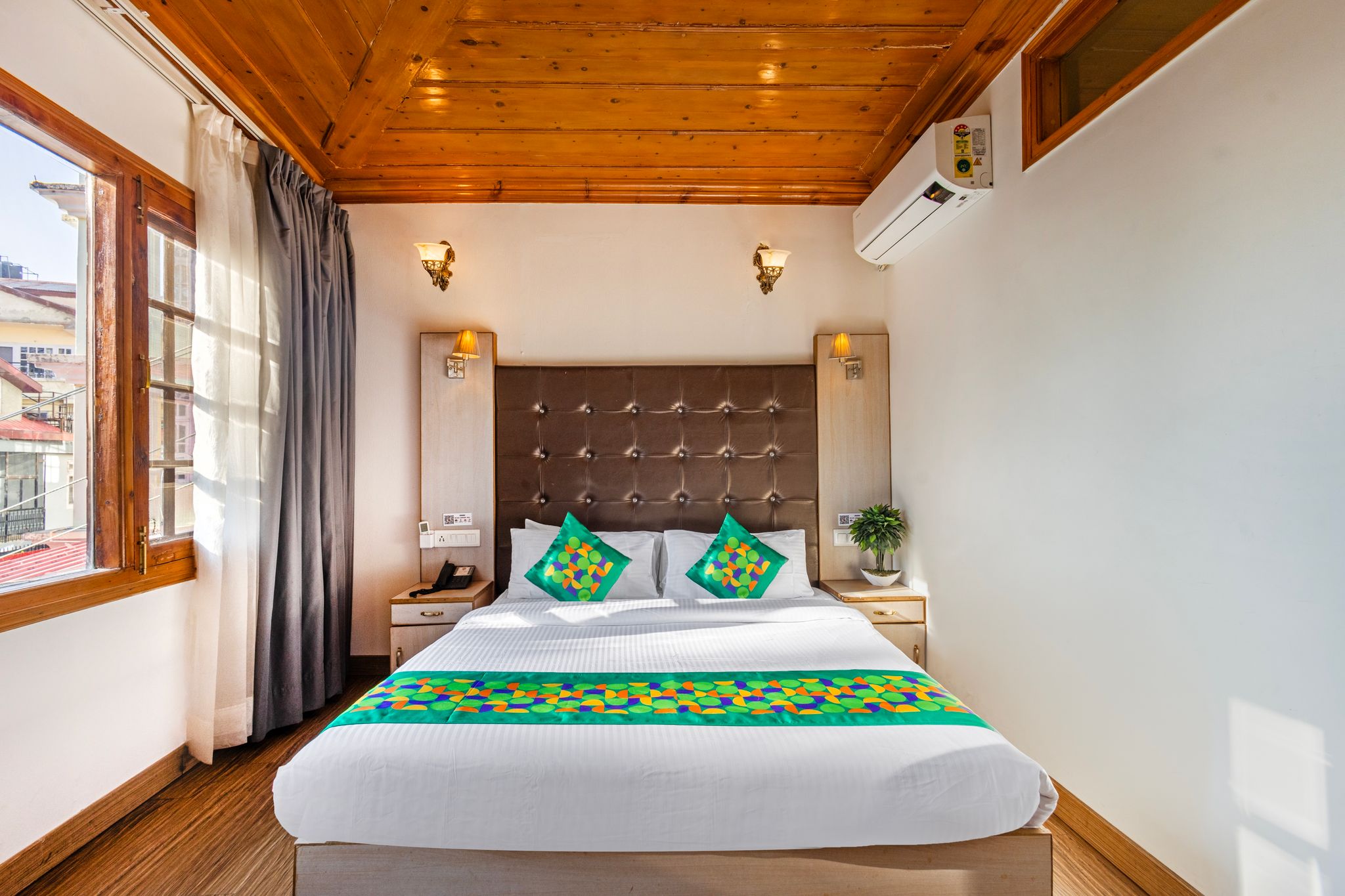 Treebo Premium Torrentium - A Heritage Hotel Economy Double Room 2