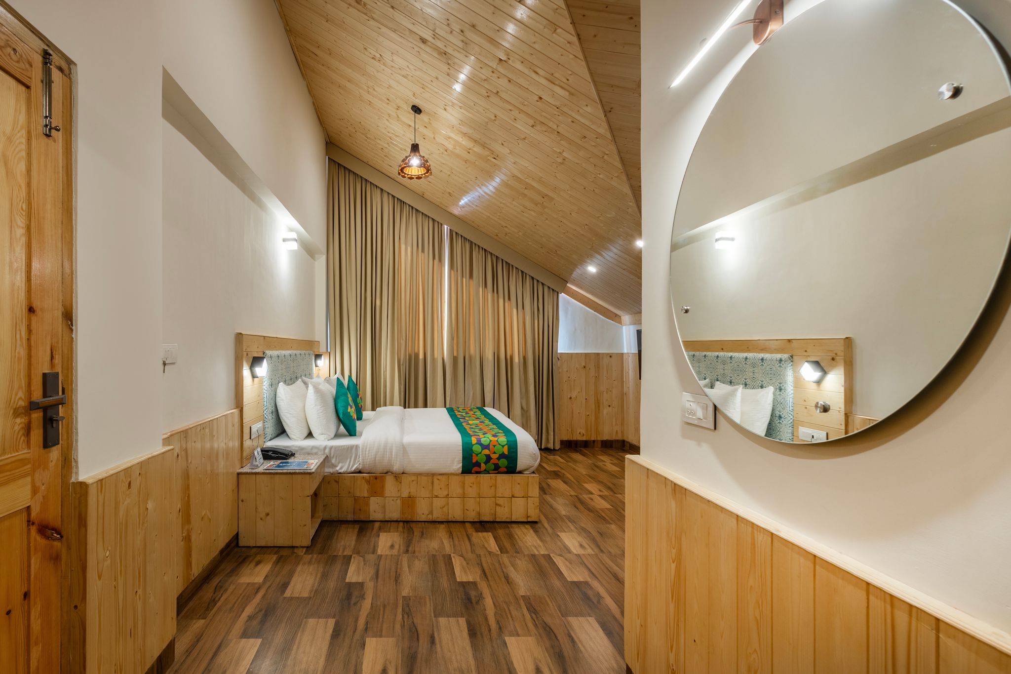 Treebo Premium Silverstone Resort With Mountain Valley View Standard Room 3