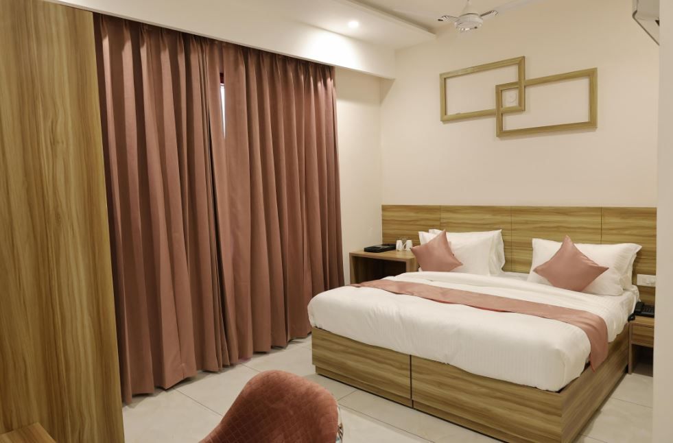 Sikand Vistas Deluxe Room