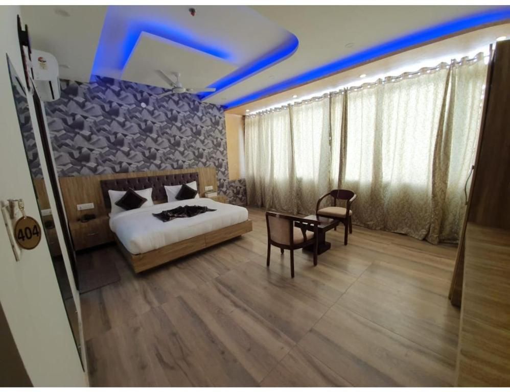 Glass Inn Deluxe Room 4