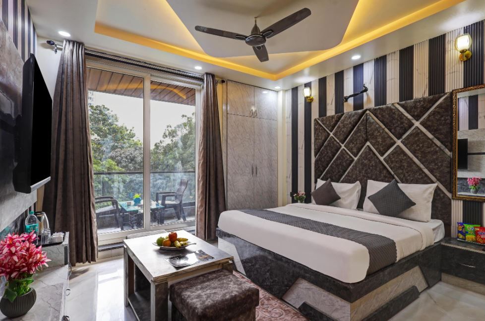 Hotel Down Town by Quadis- Sector 51 Noida Deluxe Double Room 2