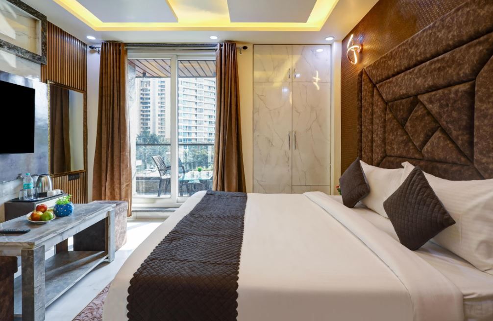 Hotel Down Town by Quadis- Sector 51 Noida Deluxe Double Room 4