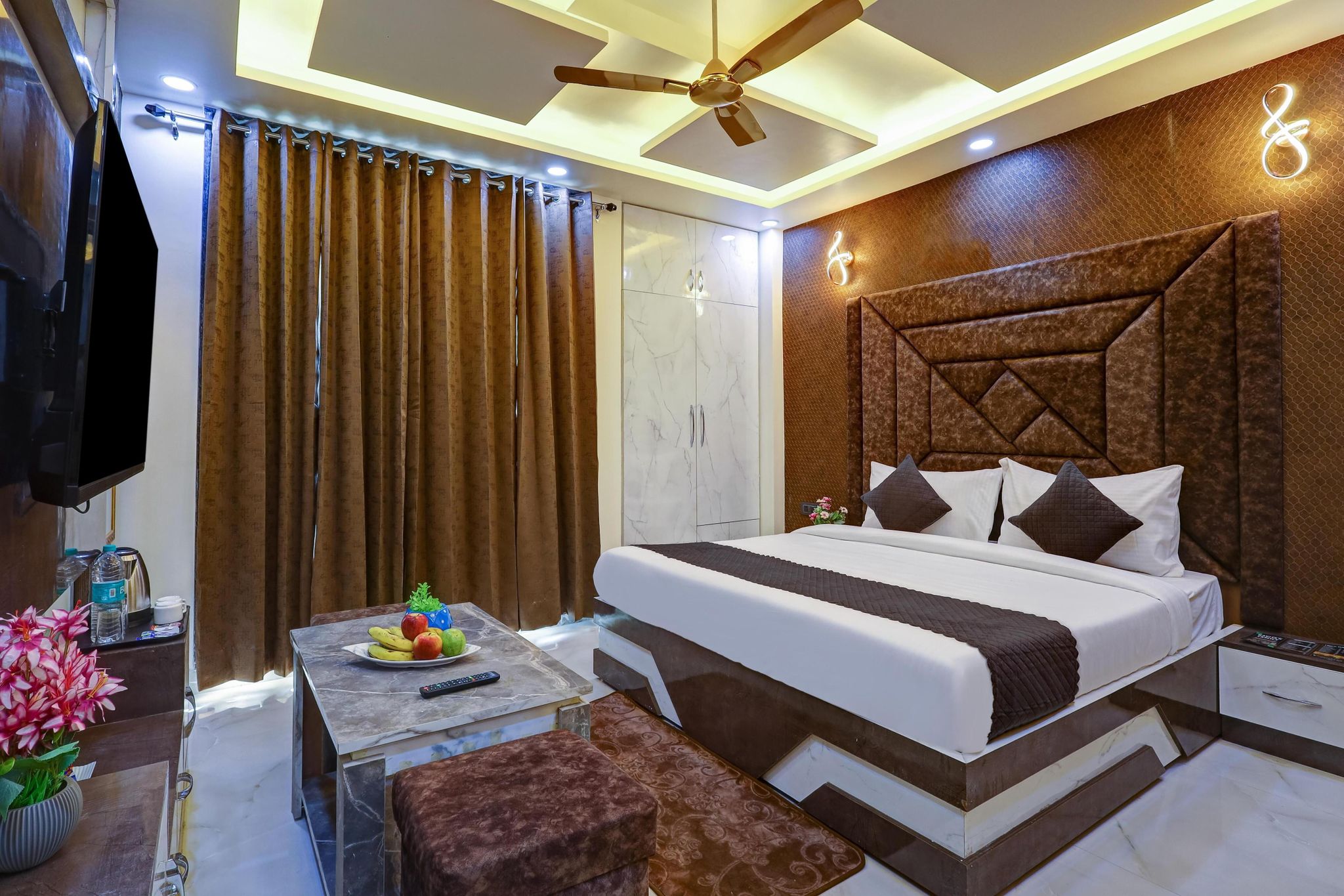 Super Deluxe Room With Balcony