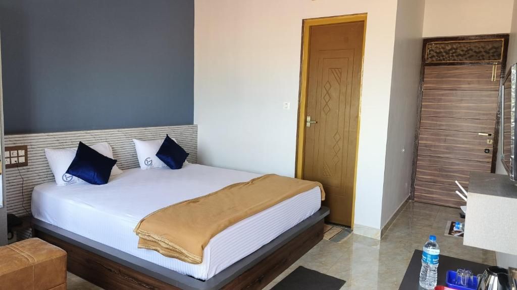 Golden IBS Gokarna Deluxe Non AC Room 3