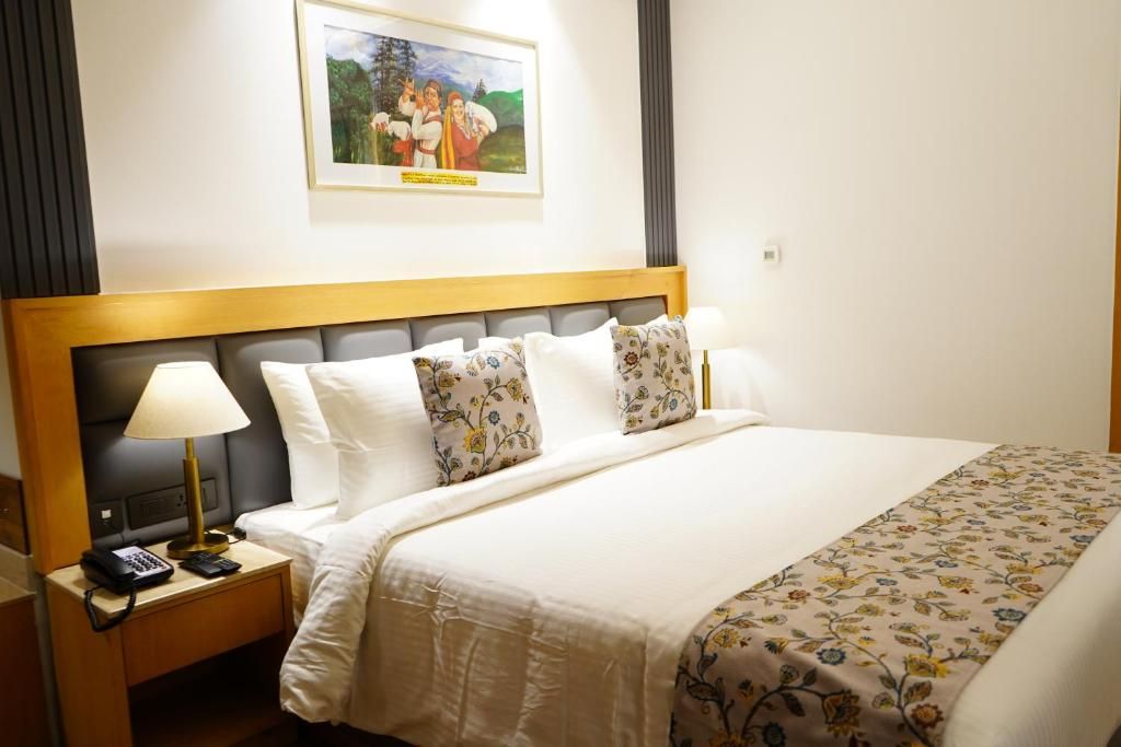 WelcomHeritage Natraj, McLeod Ganj Luxury Room with Balcony 4