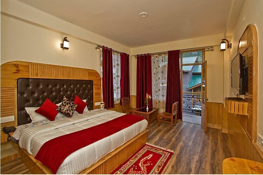 Deluxe- Private Balcony