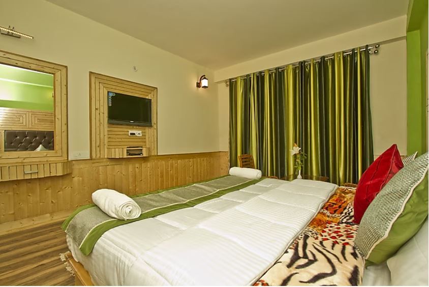 Deluxe- Private Balcony