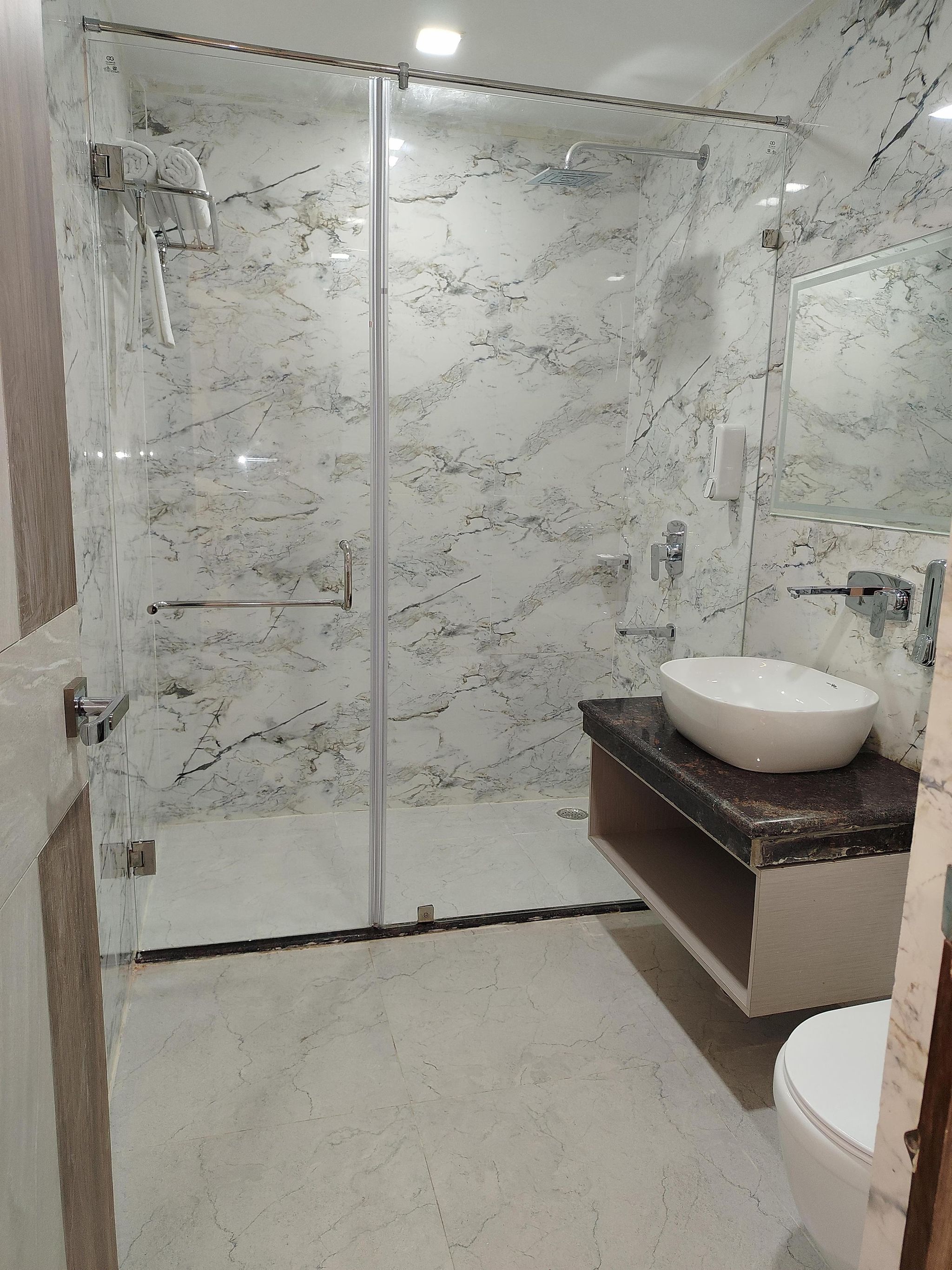 Hotel Sushila & Banquet, Gorakhpur Deluxe Room 11