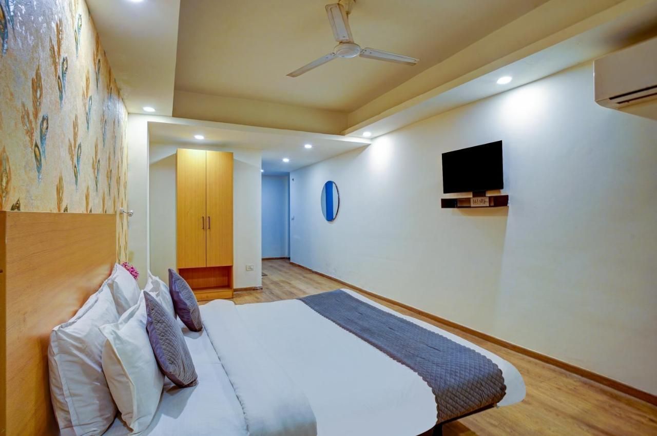 Hotel Aerostar Grand  Deluxe Room 3