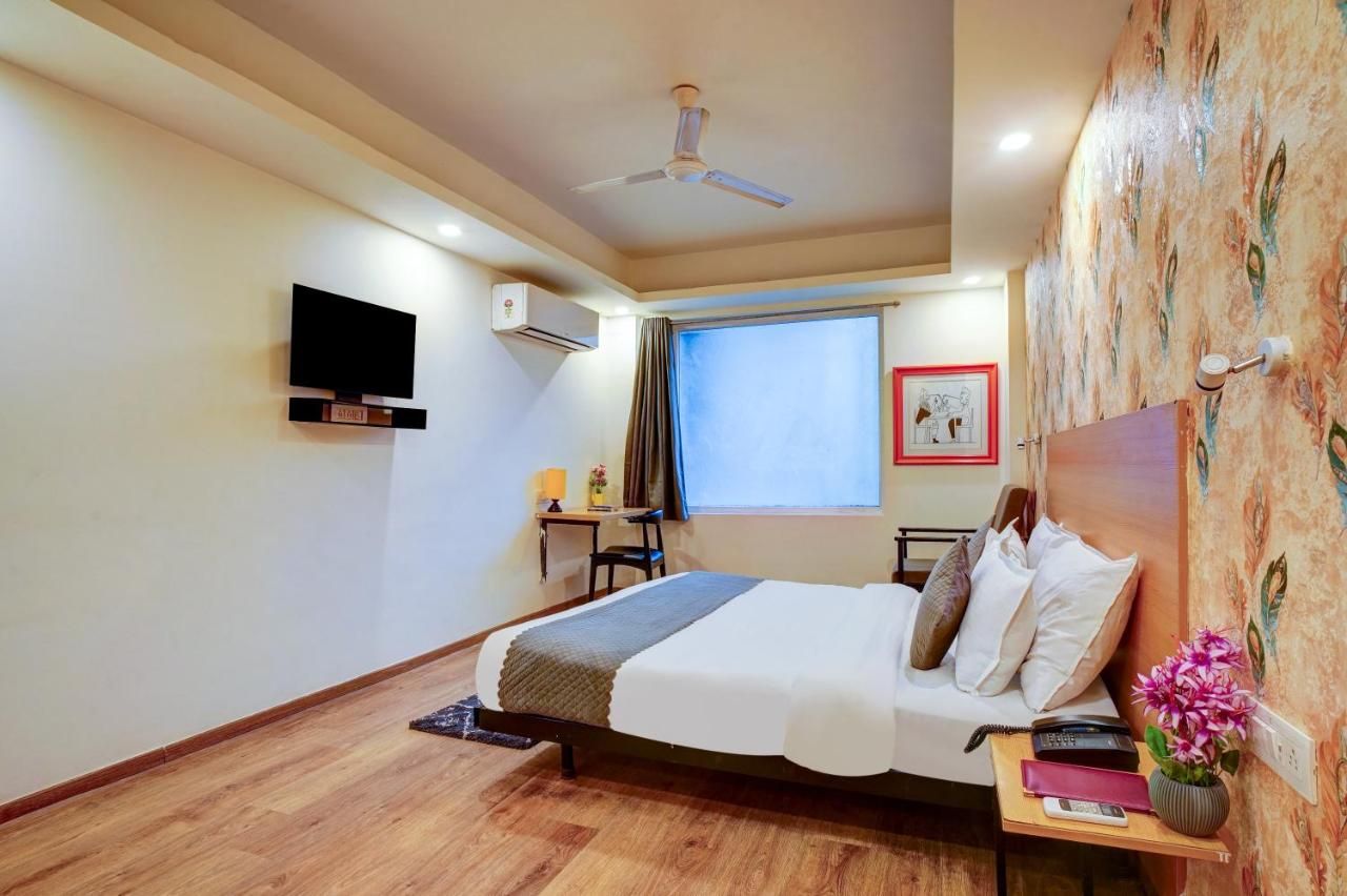 Hotel Aerostar Grand  Deluxe Room 9