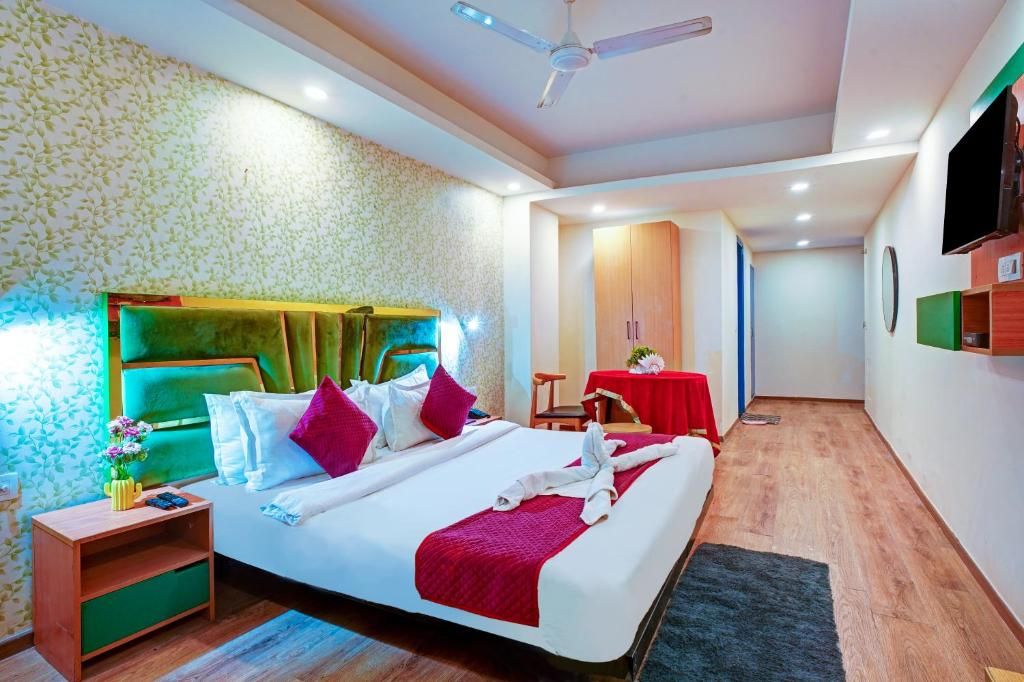 Hotel Aerostar Grand  Deluxe Room 5