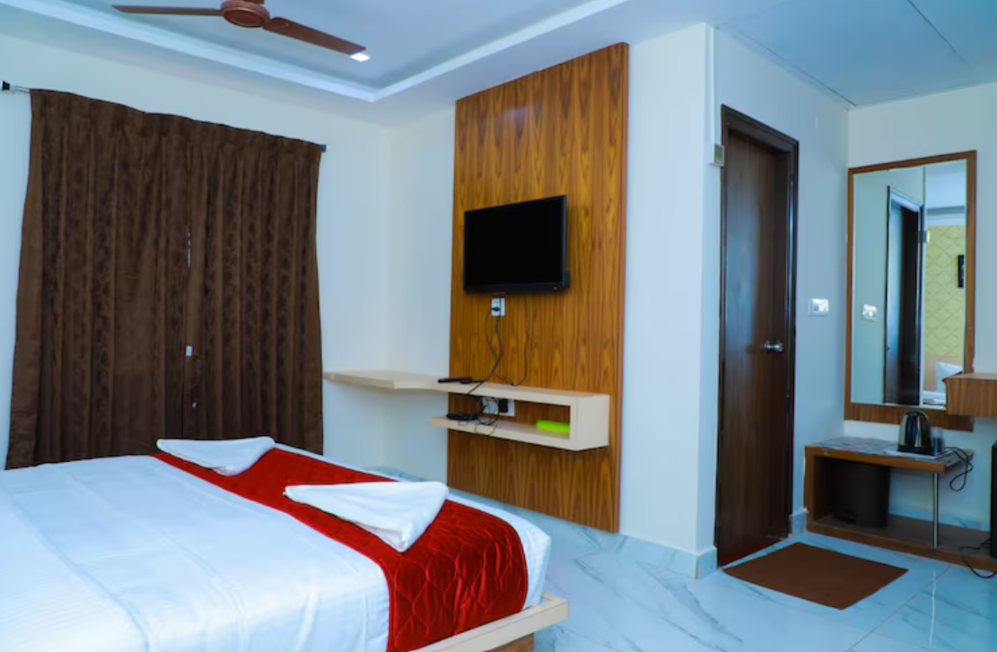 Standard King Bed Room