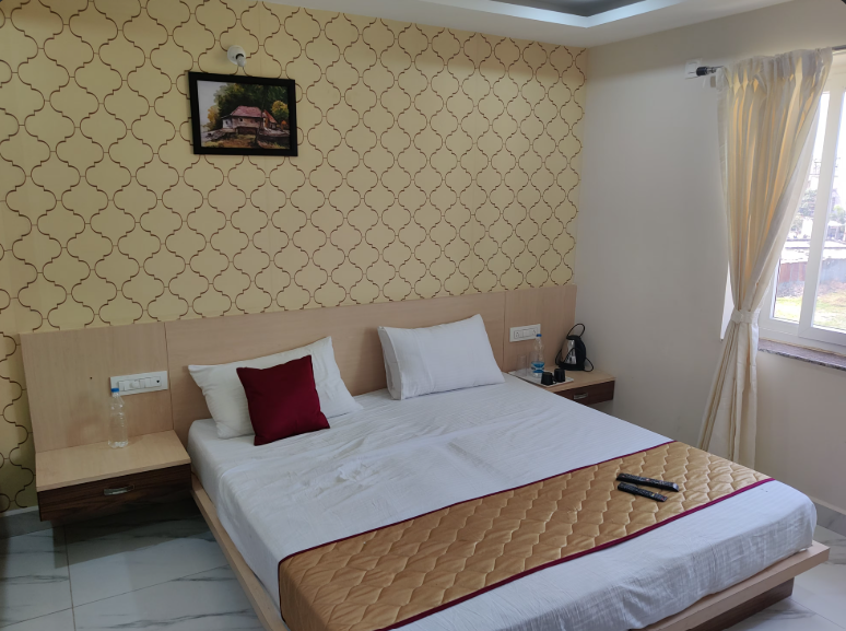 Standard King Bed Room