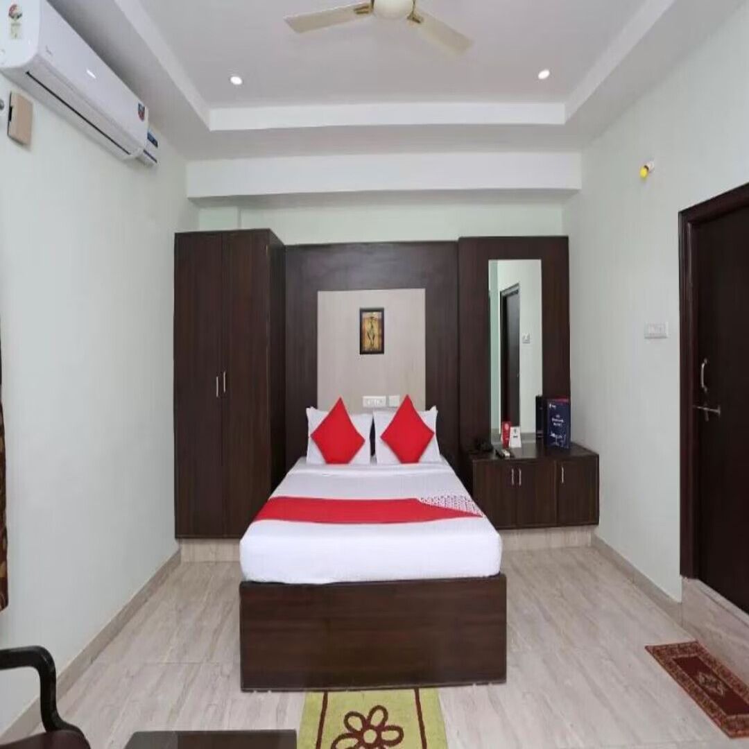 Standard King Bed Room