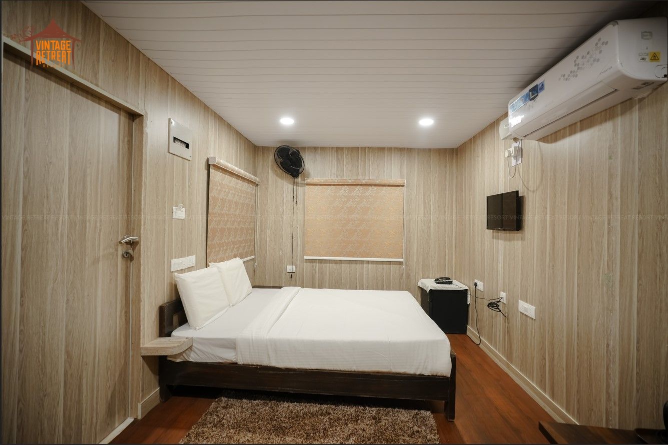 Vintage Retreat Resort Cab Villa 2