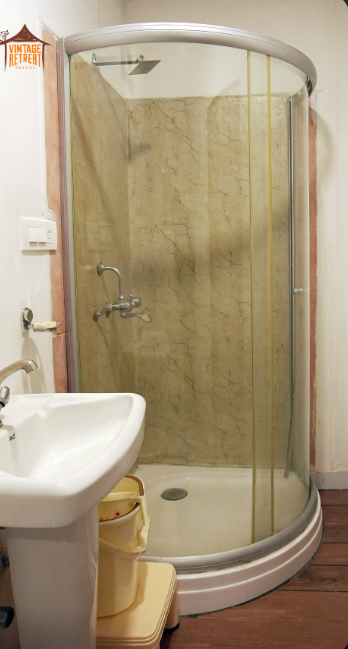 Vintage Retreat Resort Cab Villa 3