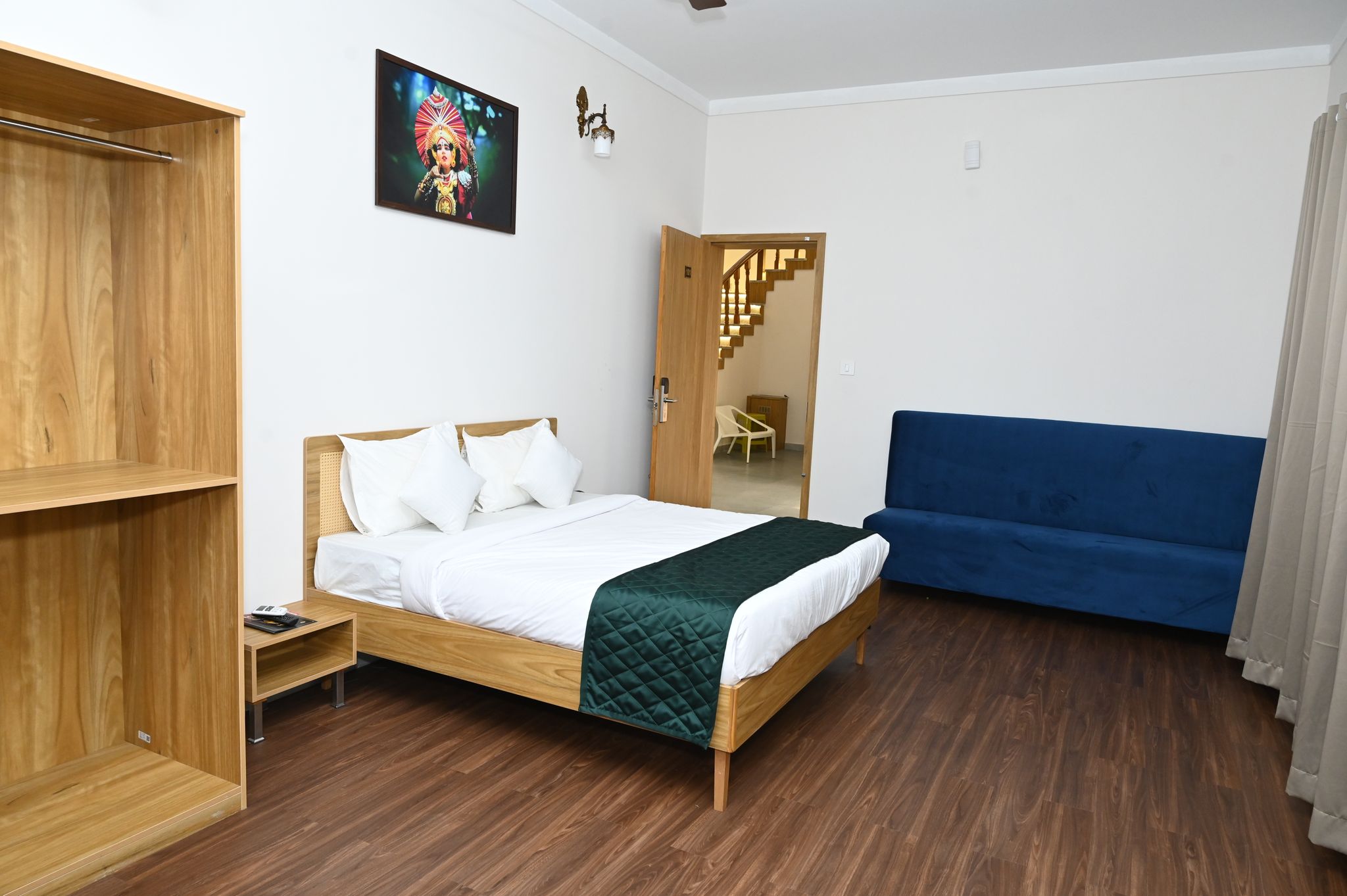 Saroja Villa by Monarch Stays Standard Double Room 2