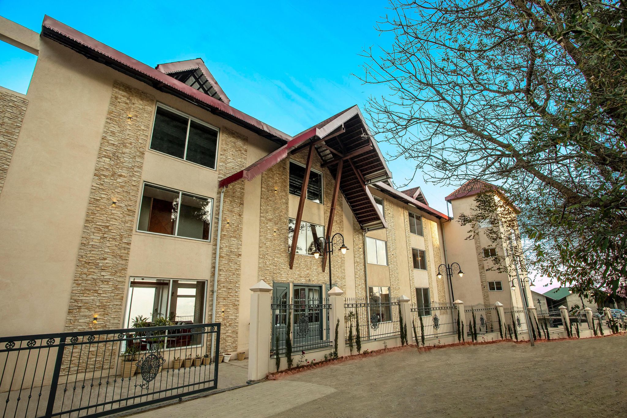 Astra Resort and Caffe Kasauli