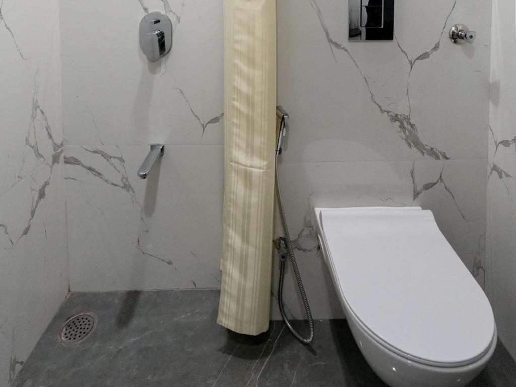 Bed in 6 Bed Female Dormitory with City View