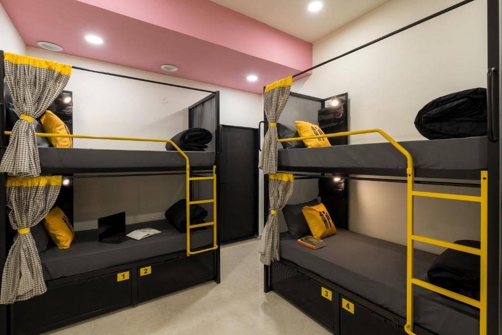 Bed in 6 Bed Mixed Dormitory