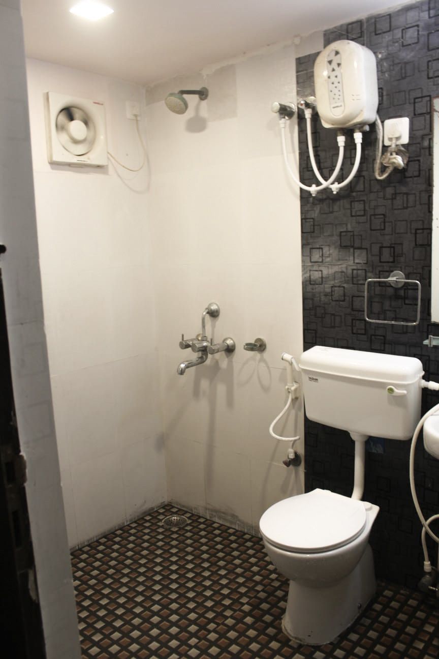 Hotel Agrawal Pride (300mtrs from Jagannath Temple, Puri) Standard Room 6