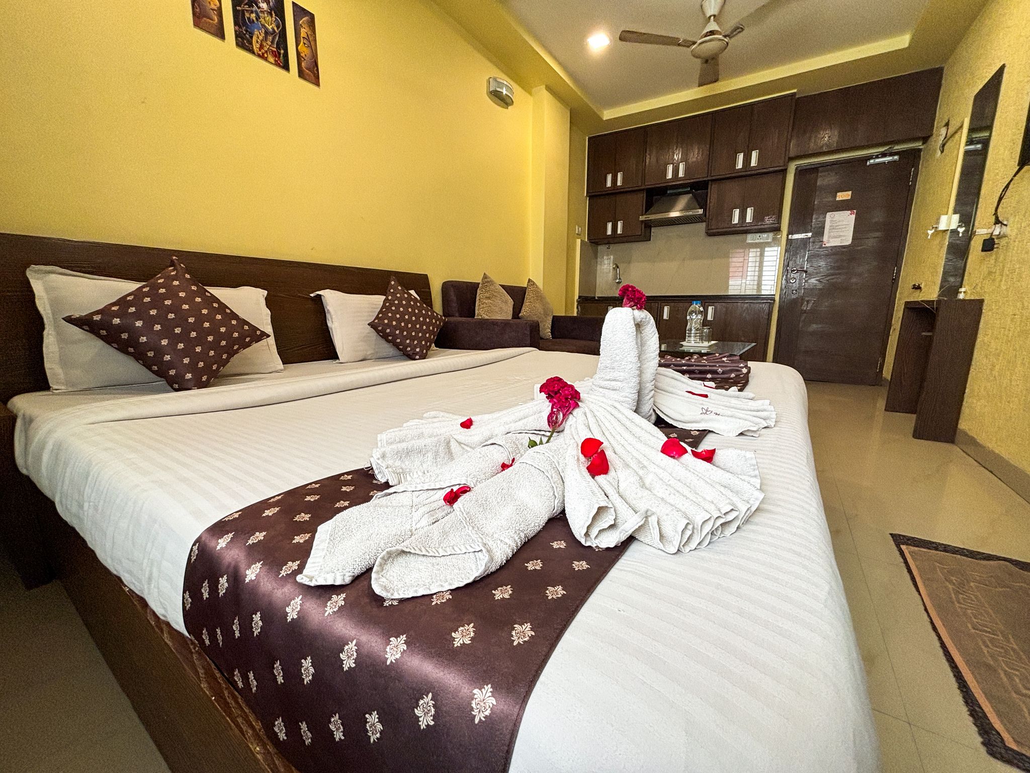 Hotel Agrawal Pride (300mtrs from Jagannath Temple, Puri) Standard Room 4
