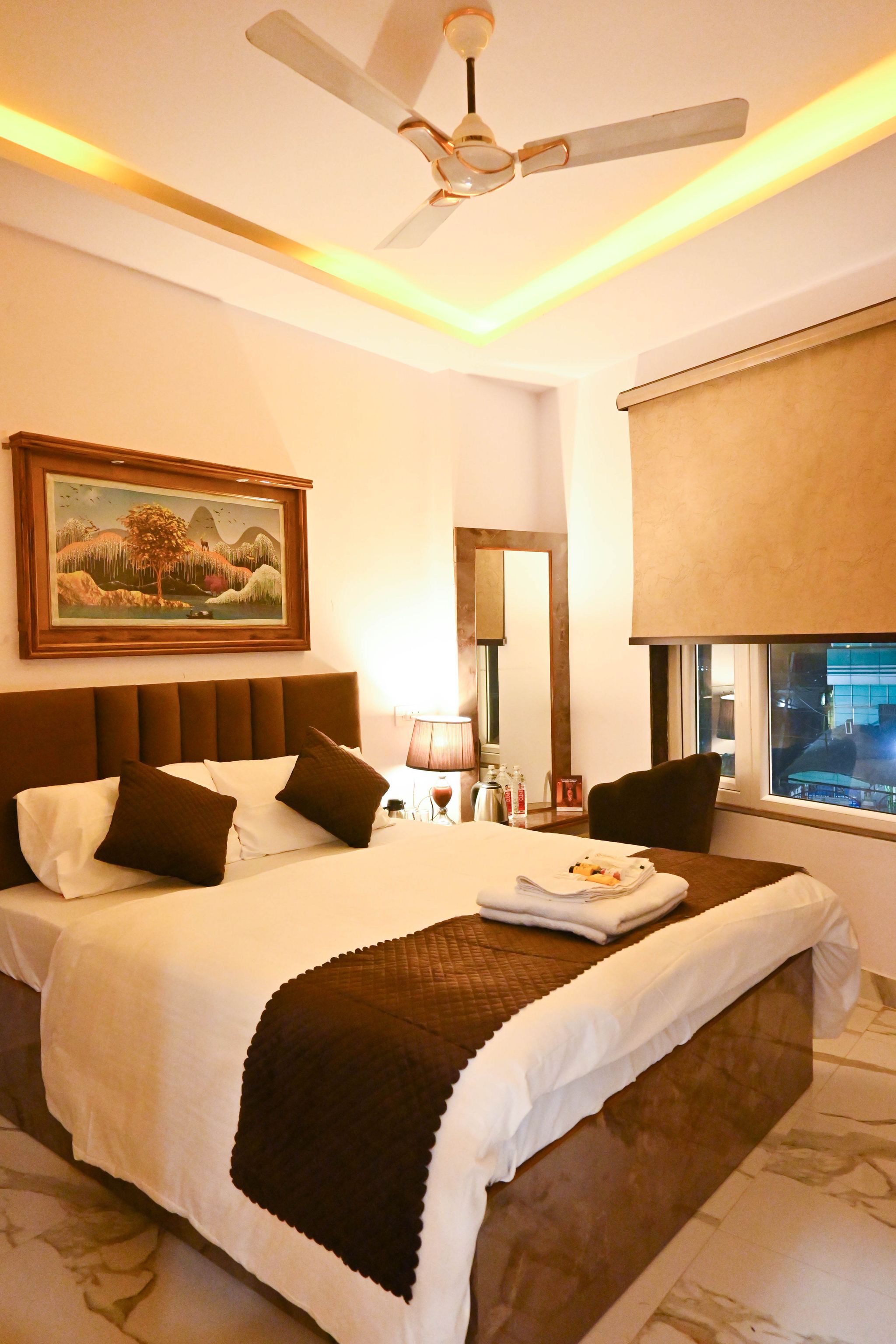 Brij Inn Deluxe Room 3