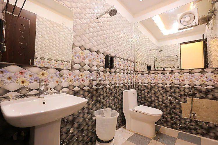 MANGO TREE HOTEL AND SUITES BY BLUES Suite Room 10