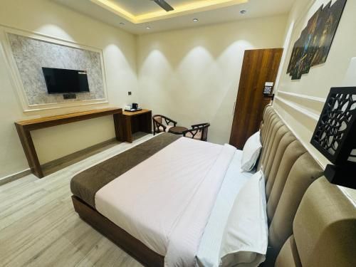 FAMILY SUITE