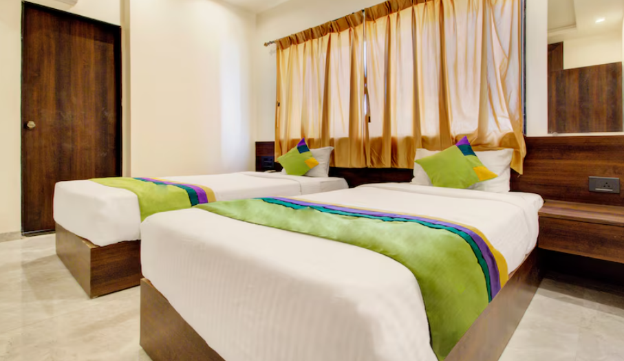 hotel Ashoka Imperial Deluxe Room 3